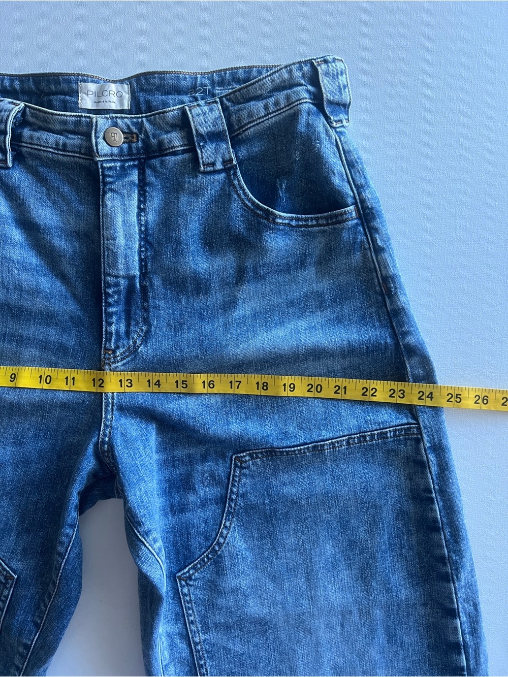 🔥RARE🔥Pilcro Myra Tapered Barrel Jeans Ankle Med Blue Wash 32T Viral - Picture 13 of 17